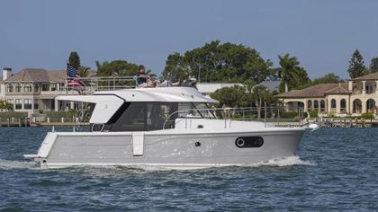 31' Beneteau 2019 Yacht For Sale